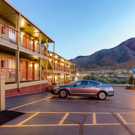 Rodeway Inn Glenwood Springs Bagian luar foto