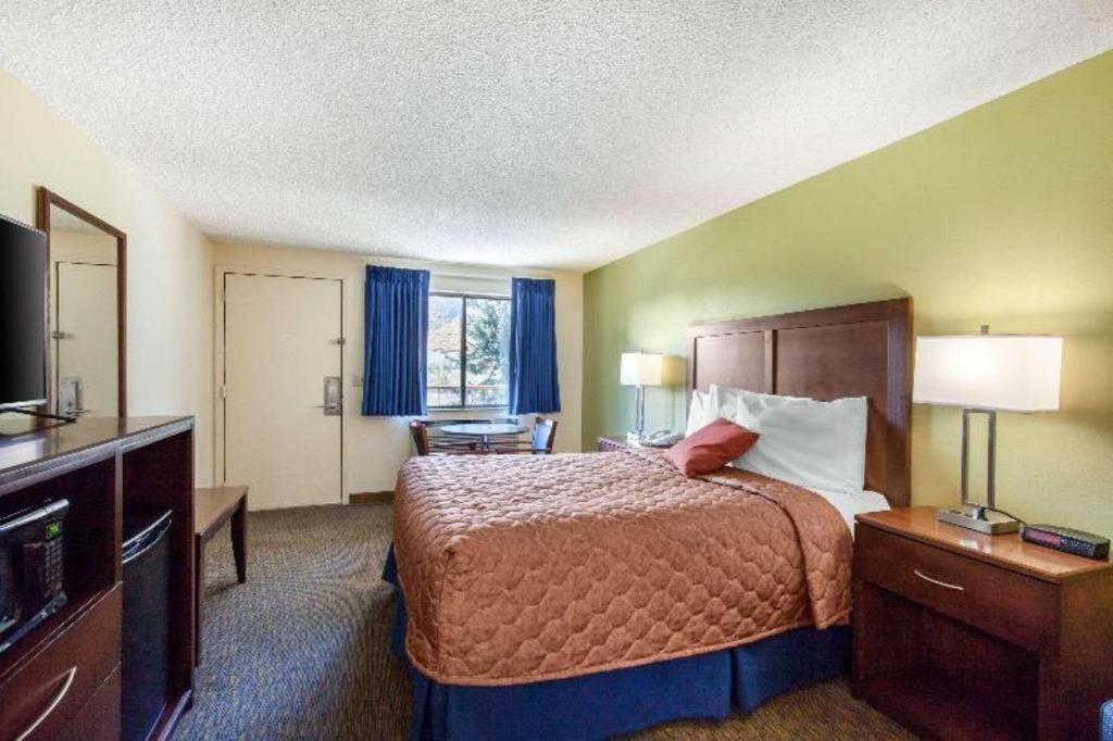Rodeway Inn Glenwood Springs Bagian luar foto