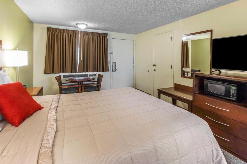 Rodeway Inn Glenwood Springs Bagian luar foto