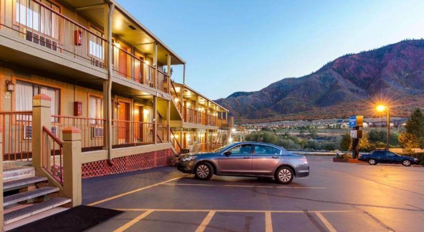 Rodeway Inn Glenwood Springs Bagian luar foto